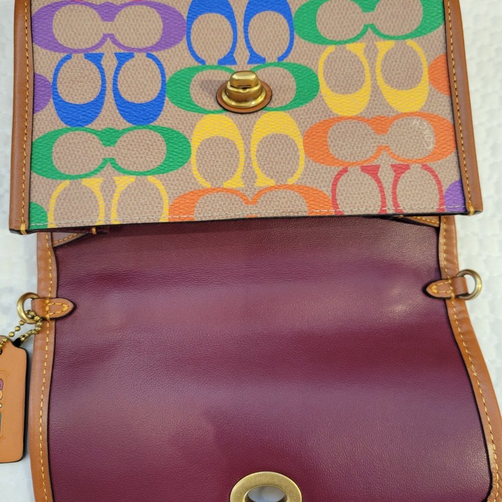❤️SOLD❤️ Coach Kip Turnlock Crossbody - Picture 10 of 14